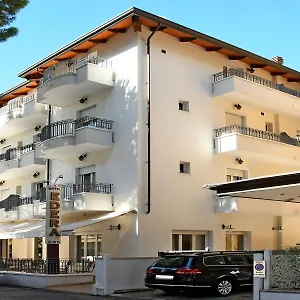 Hotel Edera - In Pieno Centro A Pochi Passi Dal Mare, Riccione