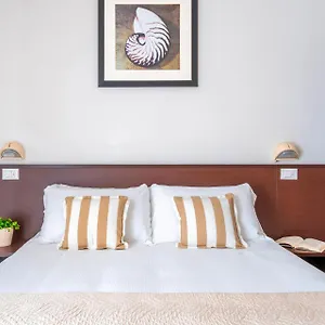Carmen Hotel