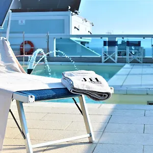 Mare Hotel